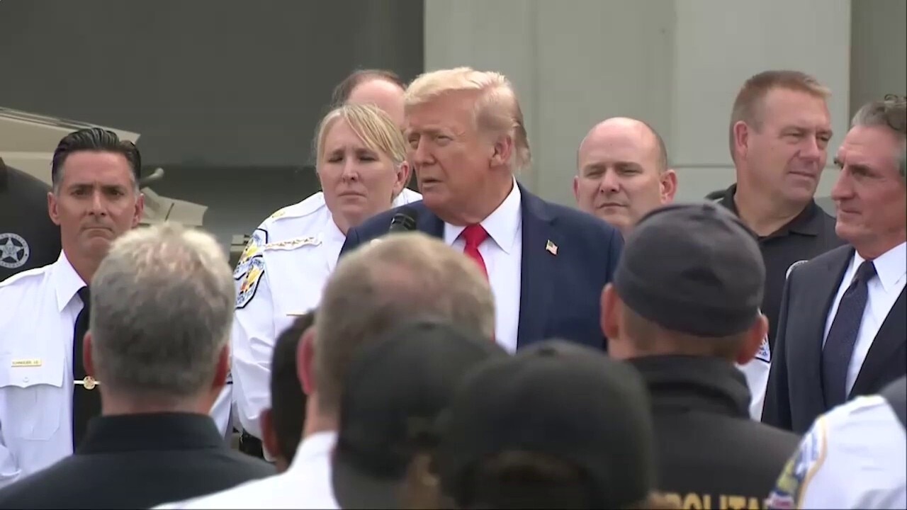 Trump tells National Guard 'you got to do your job'