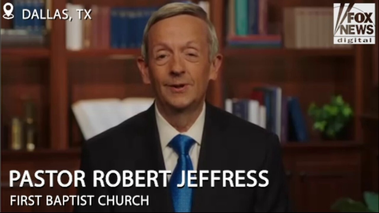 Minneapolis families staying strong in faith 'in spite of the darkness,' says Pastor Jeffress