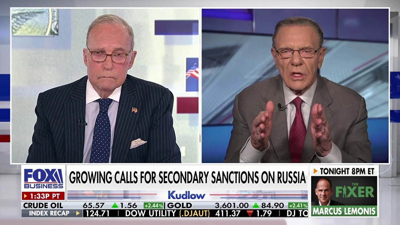 Trump's got this 'pretty big hammer' he can use against Putin, national security expert says