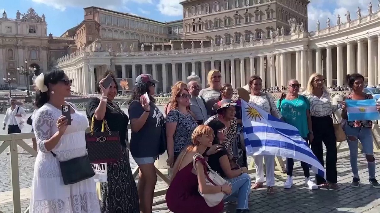 Transgender people join LGBT pilgrimage to Vatican