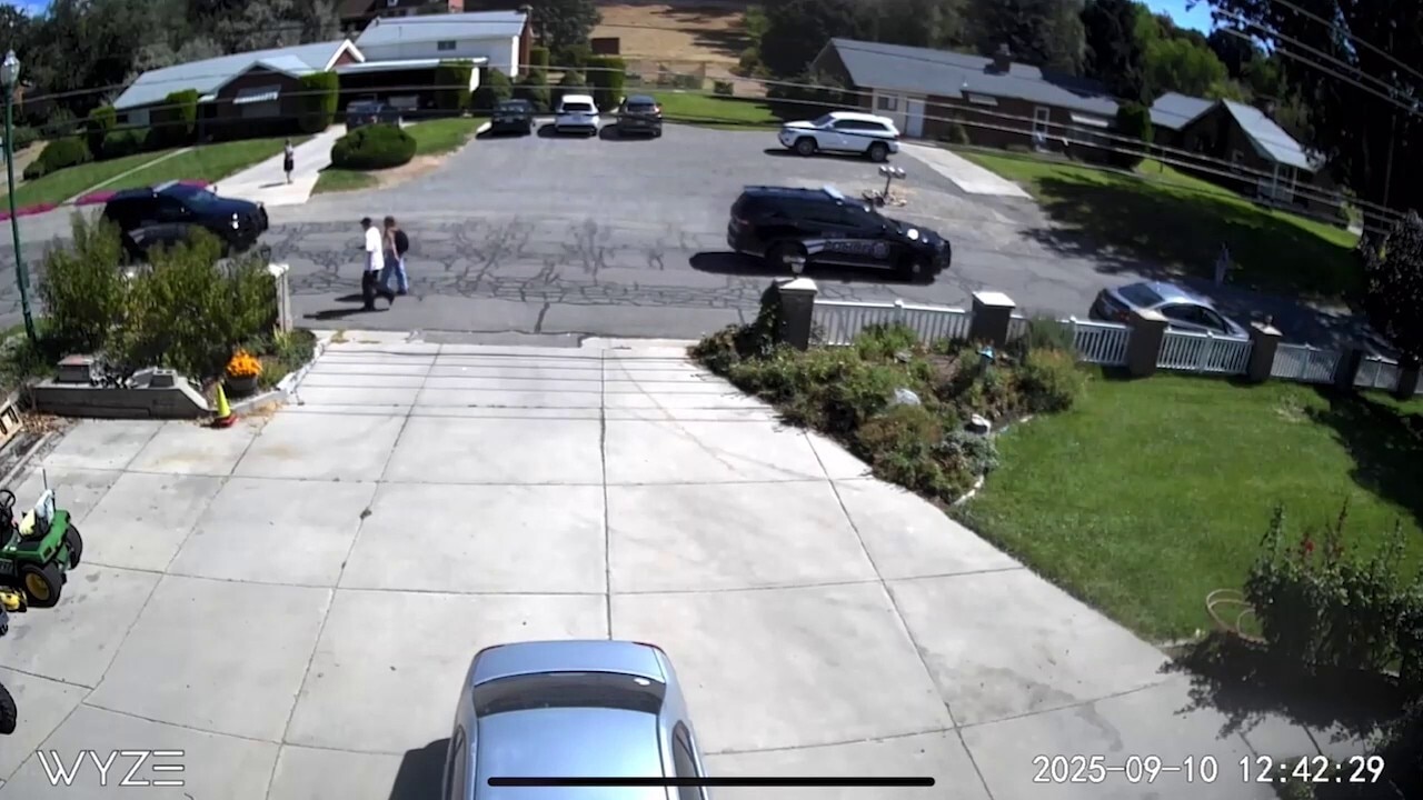 Watch Doorbell camera captures police racing to scene of Charlie Kirk’s ...