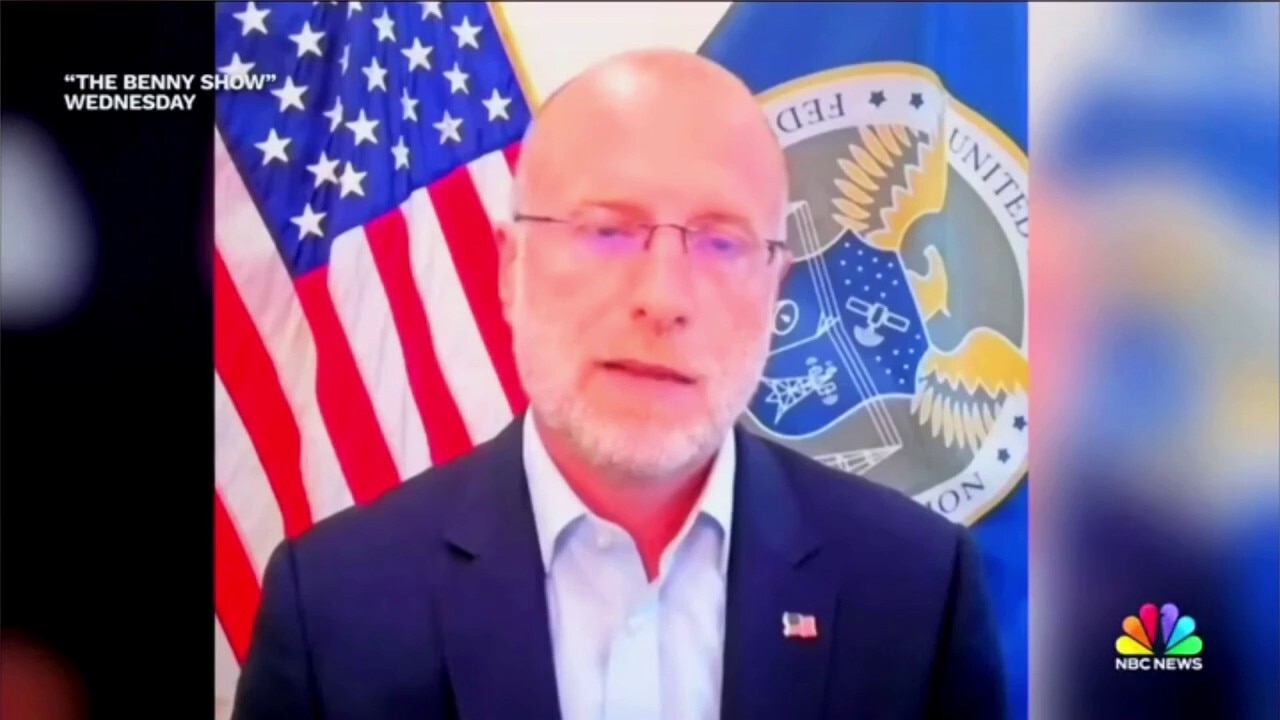 Sen. Rand Paul blasts FCC Commissioner Brendan Carr over Jimmy Kimmel comments