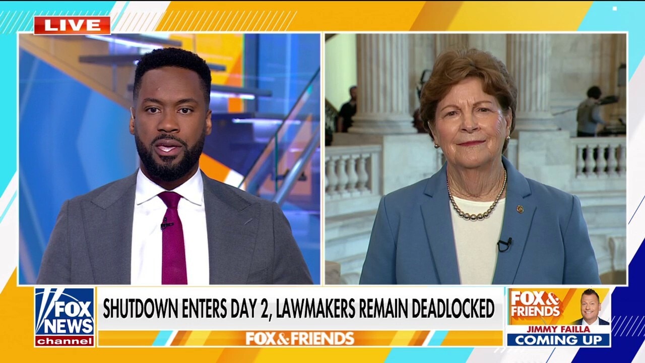 Democratic senator negotiates with Republicans to end shutdown