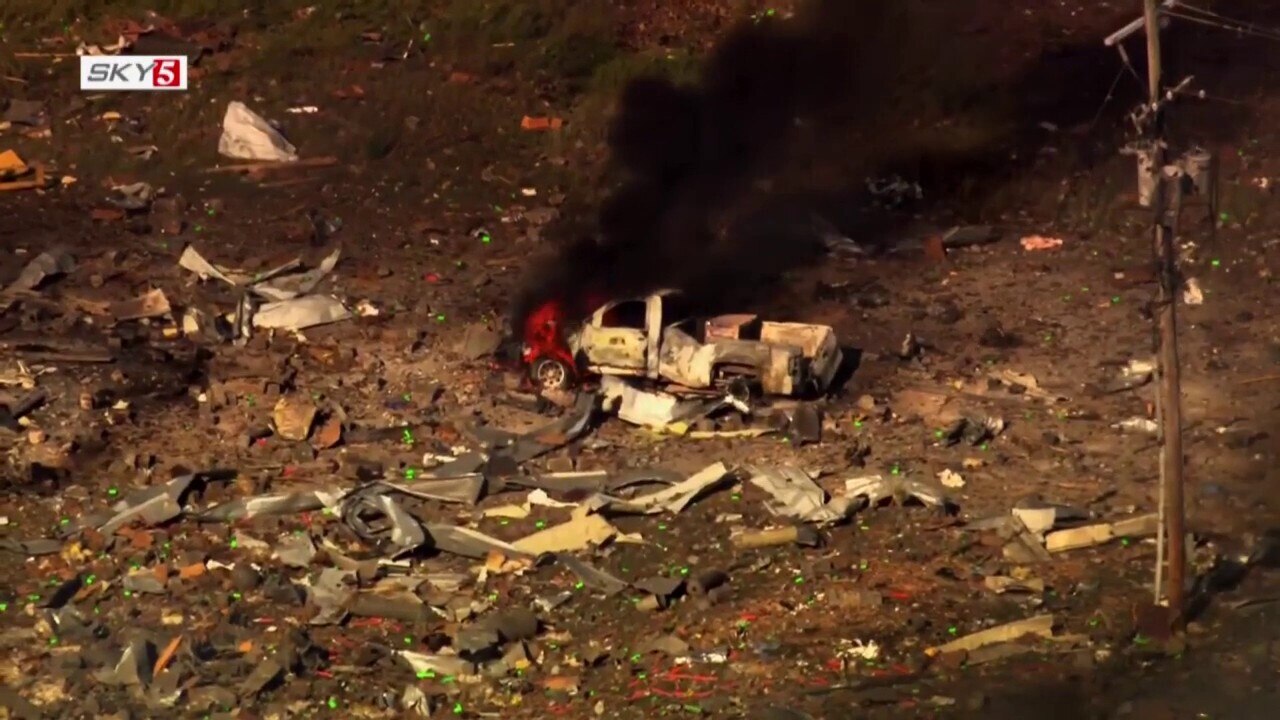 Explosion rocks Tennessee plant, first responders rush to scene