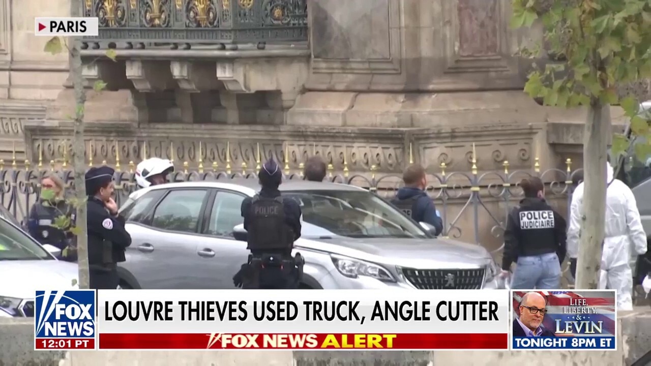 DAYLIGHT ROBBERY: Officials investigating theft of Napoleon-era items from Louvre