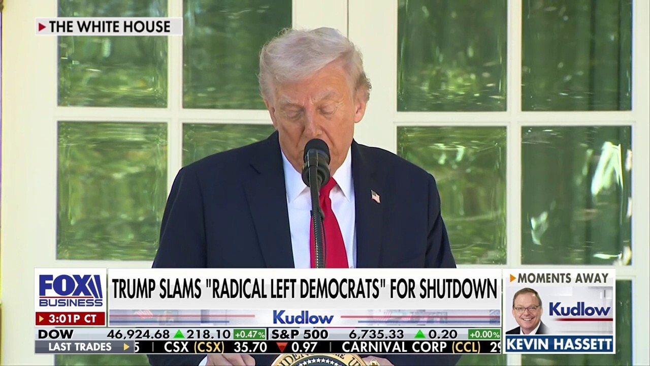President Trump decries Schumer, Dems for holding government hostage amid shutdown