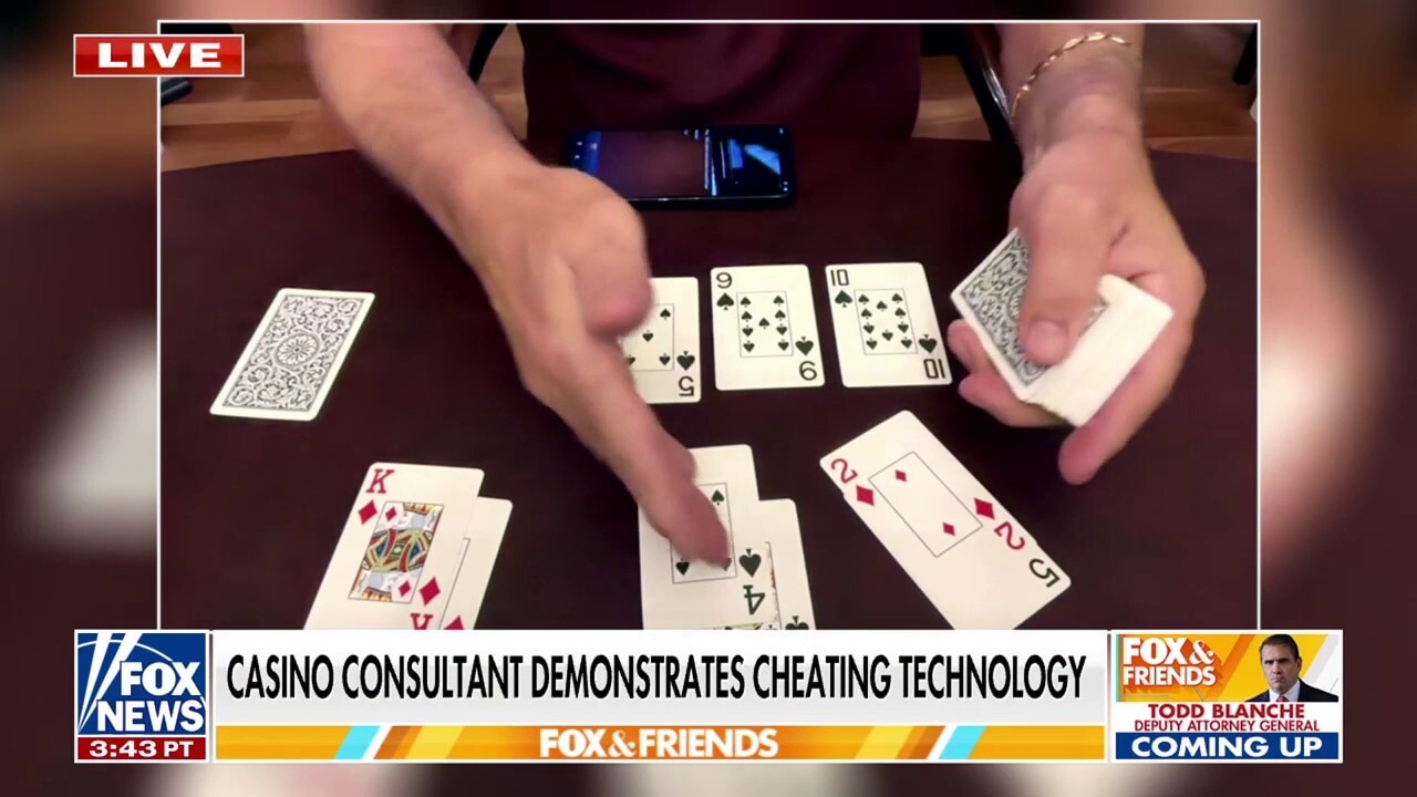 Casino consultant demonstrates cheating technology