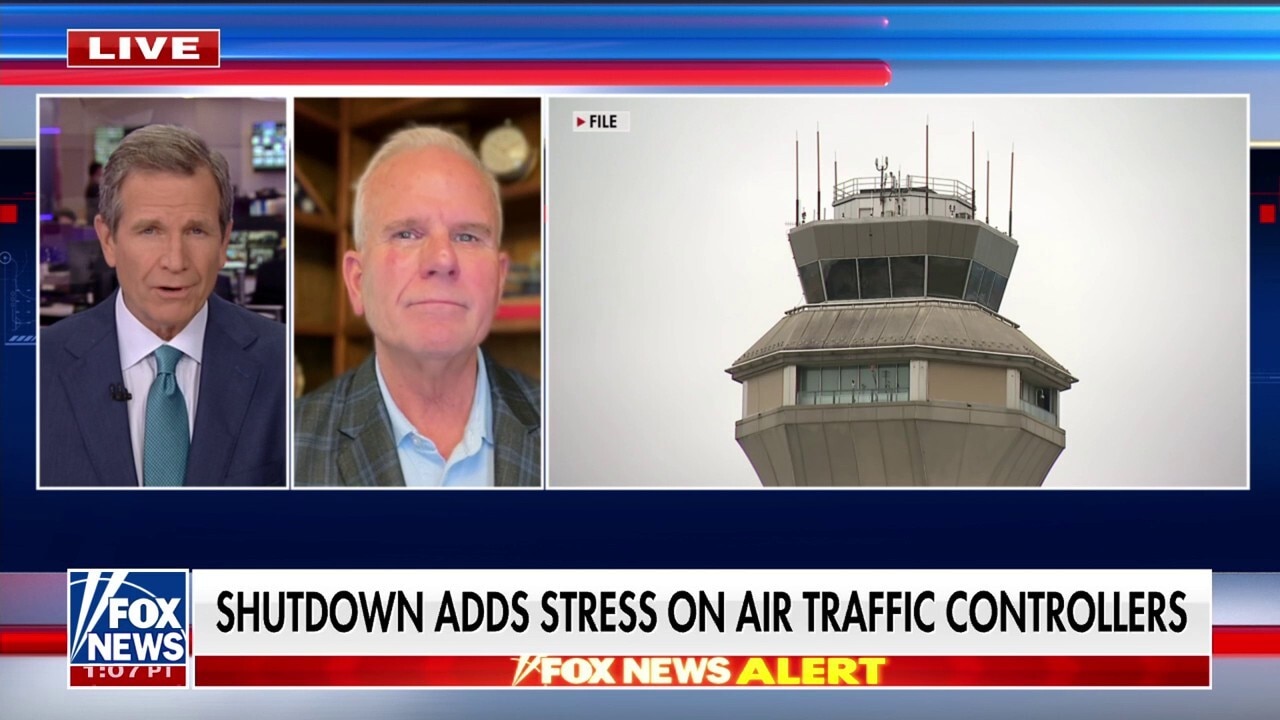 Former FAA official warns air travelers to brace for longer delays, cancellations during government shutdown