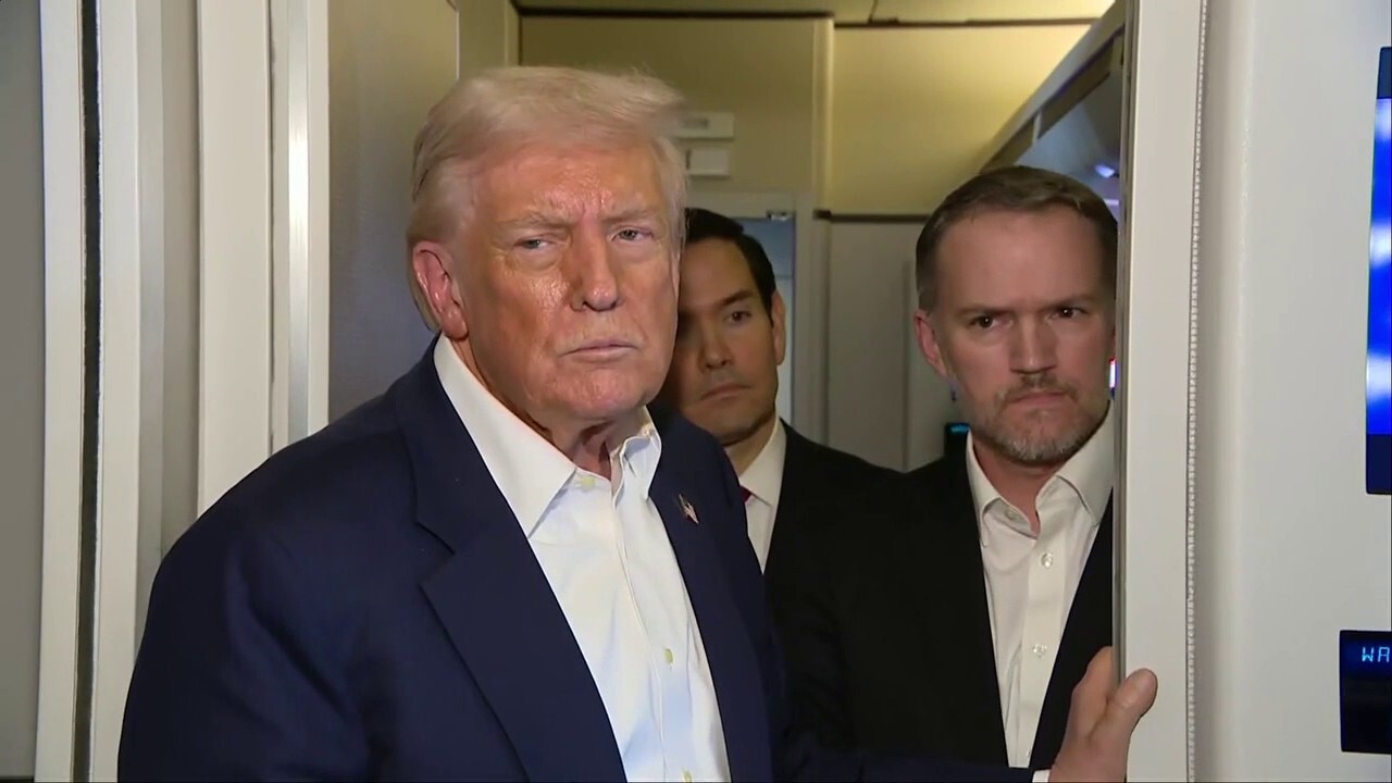 Trump open to extending Asia trip for Kim Jong Un meeting: 'I'd love to meet with him'