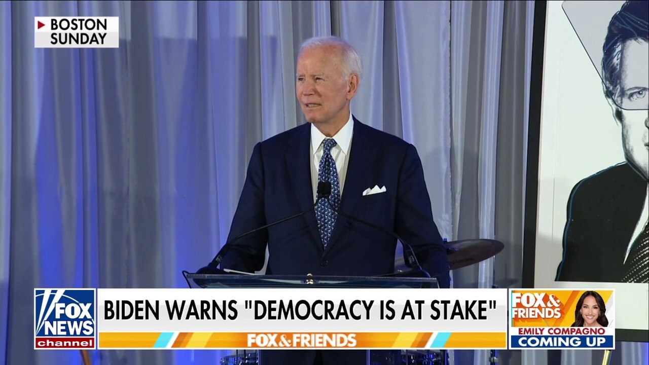 Harris Faulkner rips Biden's 'dark days' warning in award speech