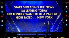 Sean Hannity leads a 'New York, New York' sing-a-long