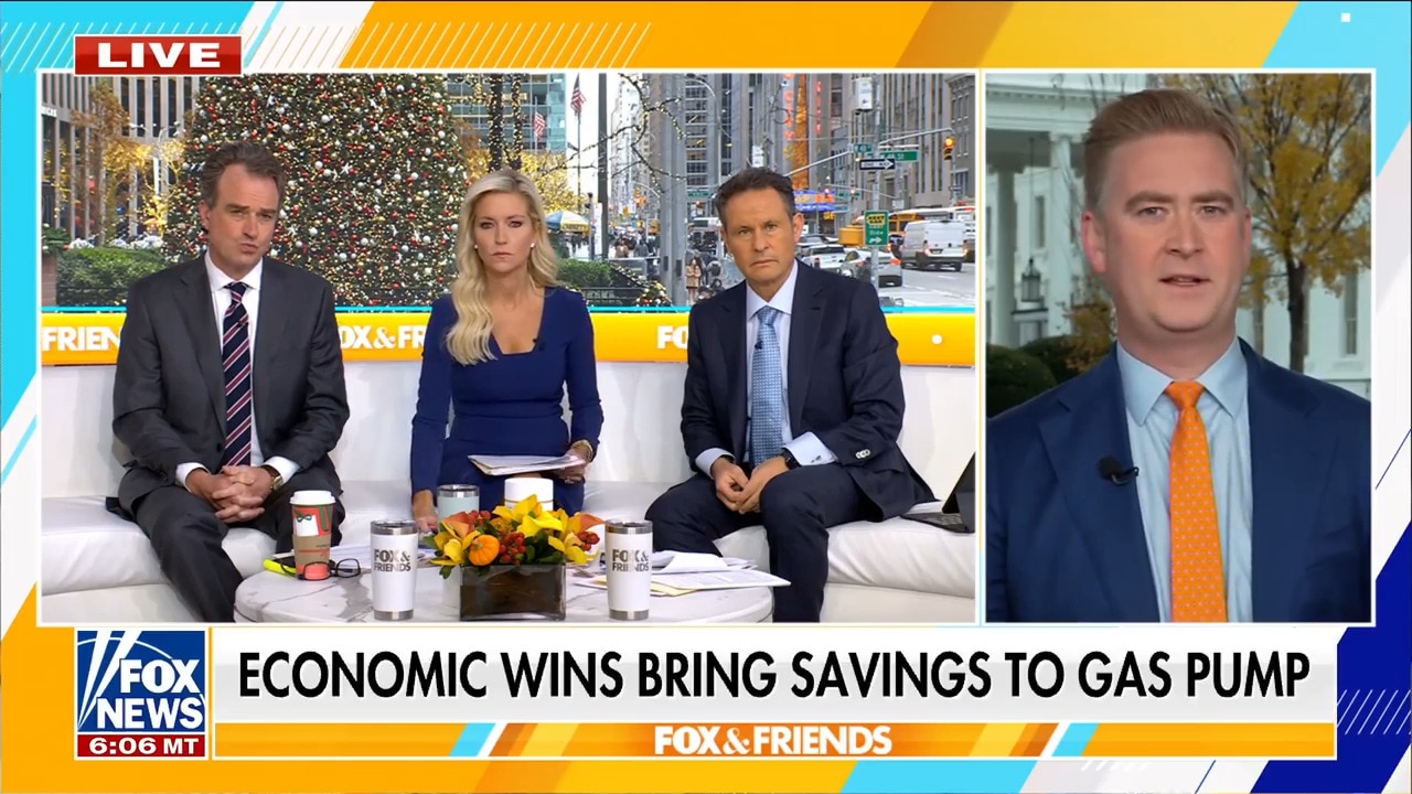 Peter Doocy reports on White House touting economic wins ahead of holidays