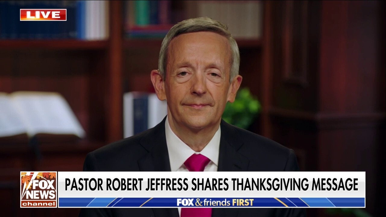 Pastor Robert Jeffress shares Thanksgiving message