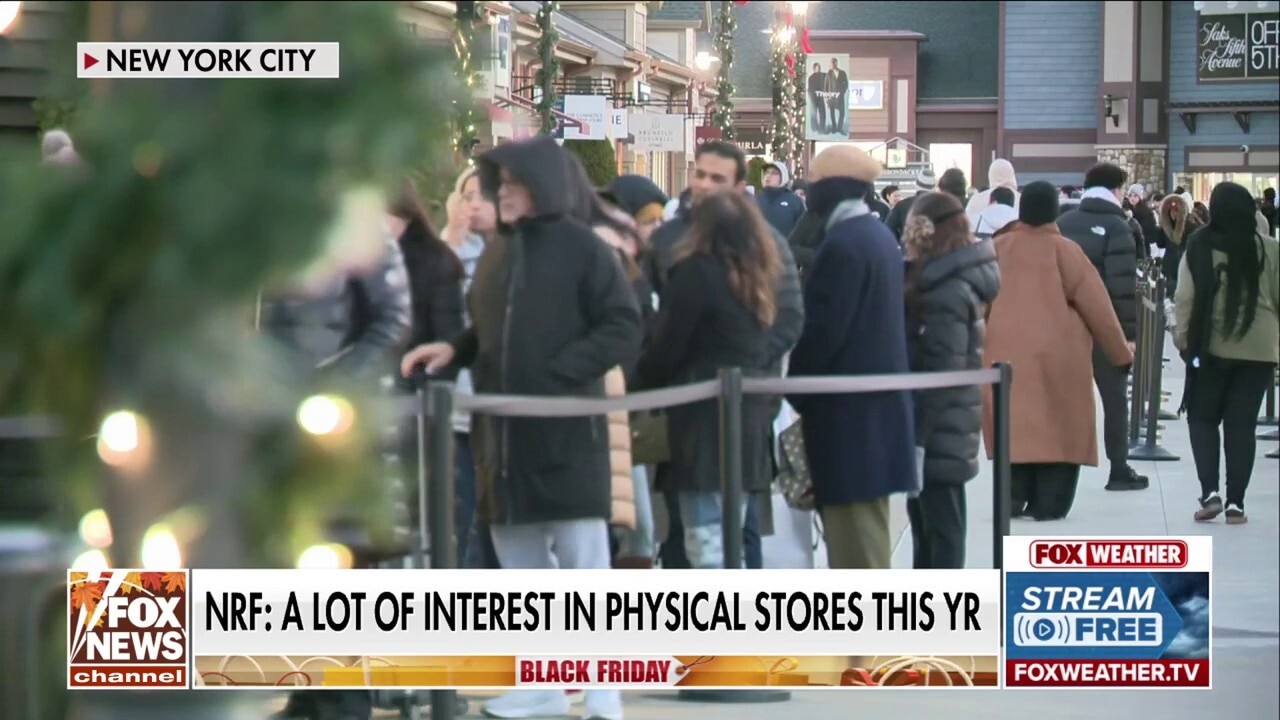 Elevated interest in in-store shopping this holiday season, National Retail Federation says 