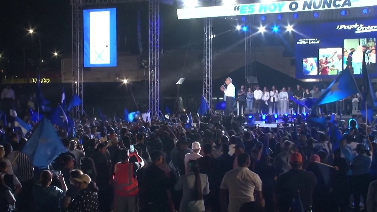Honduran presidential candidate Nasry Asfura holds campaign rally