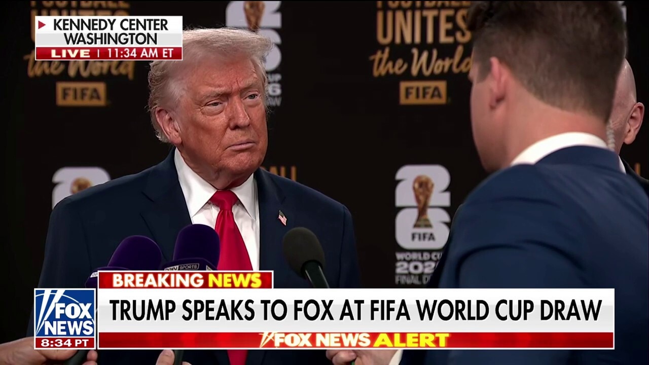 Trump arrives at FIFA World Cup drawing
