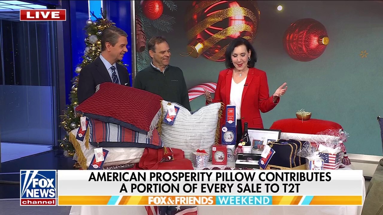  'Fox & Friends Weekend' co-hosts showcase American-made gifts this holiday season