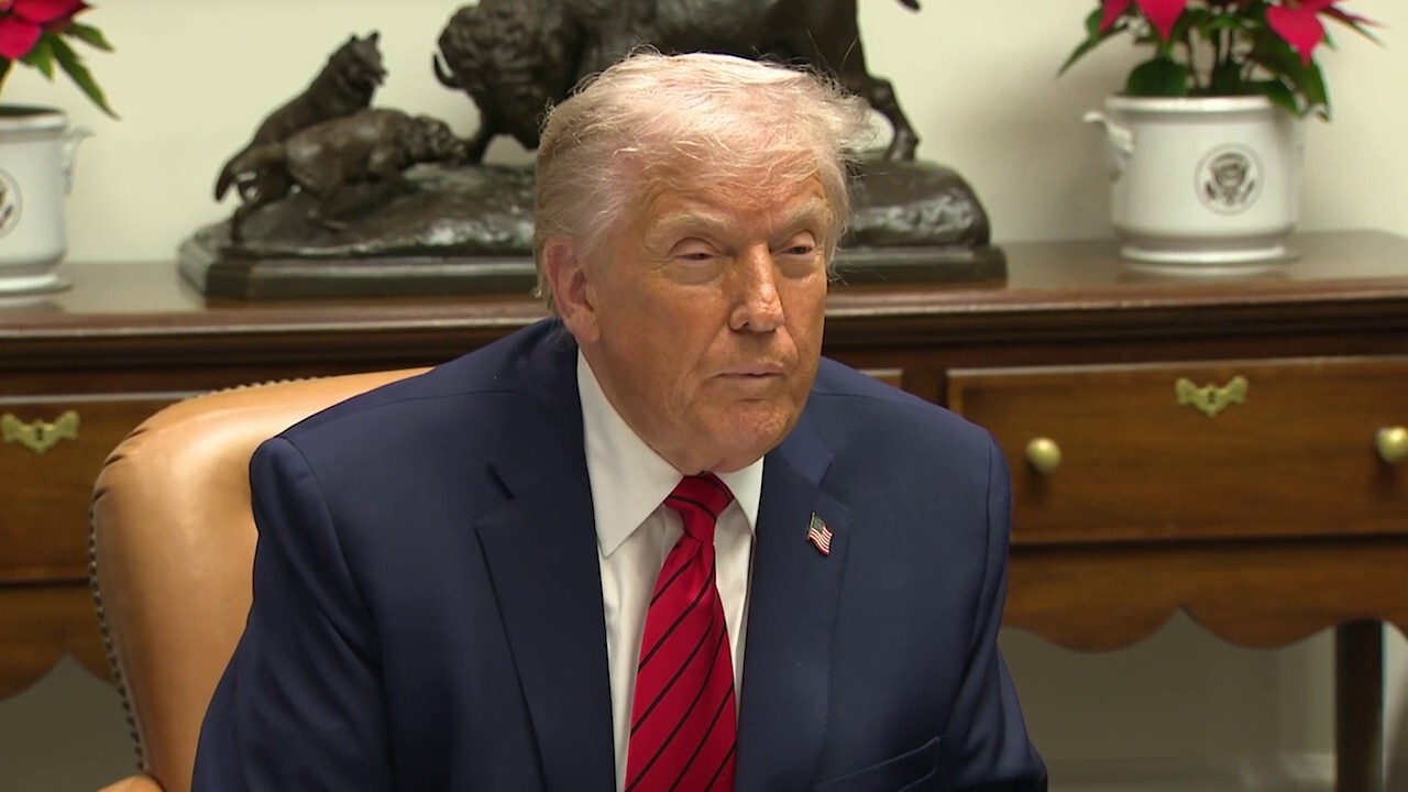 Trump announces Gold Card immigration initiative launch