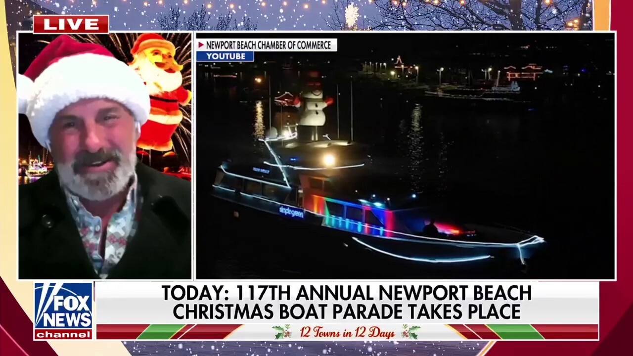 Newport Beach lights up bay with magical Christmas boat parade