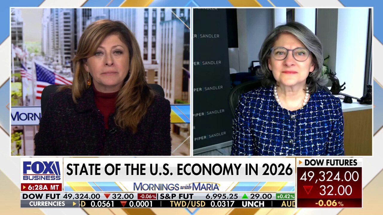 Economist Nancy Lazar predicts strong 2026 growth fueled by tech investment and rising productivity