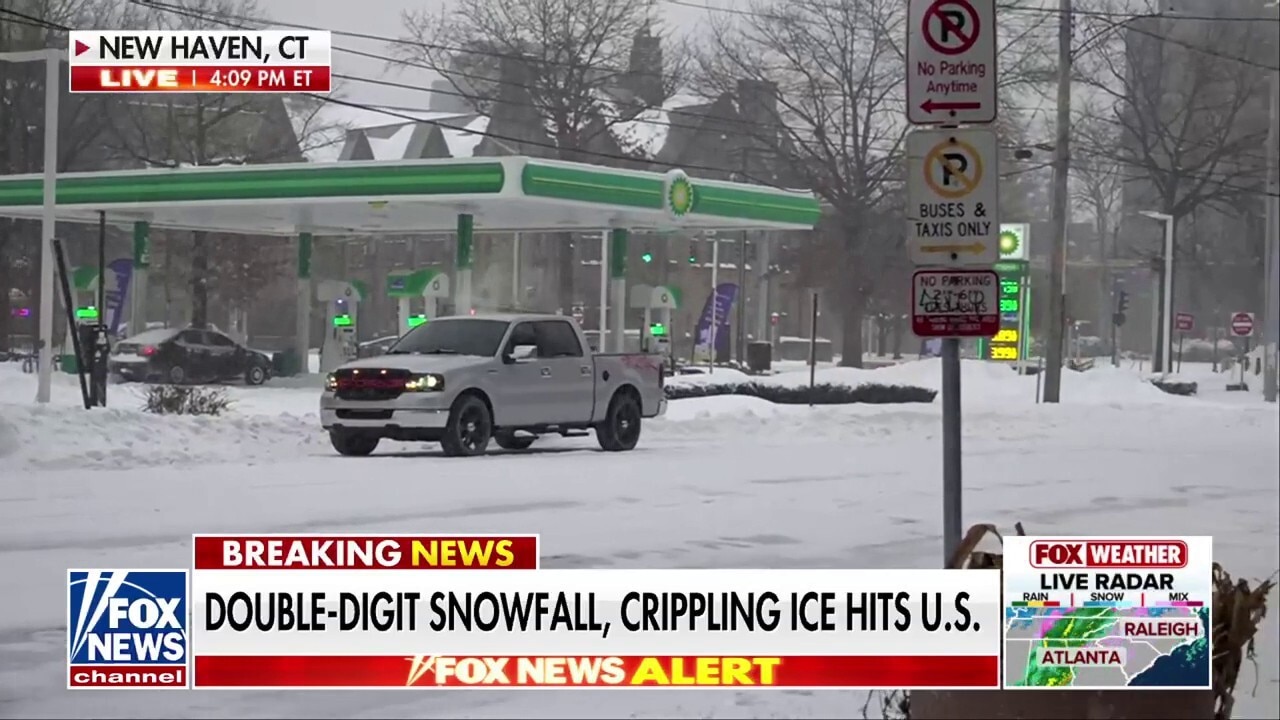 Connecticut enacts travel ban on commercial vehicles during snow storm