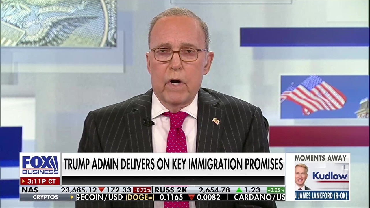 Schumer using ‘political moment’ as leverage, GOP senator says