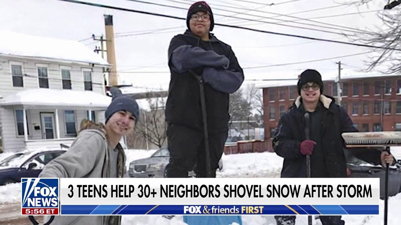 Teens help more than 30 neighbors shovel snow after storm