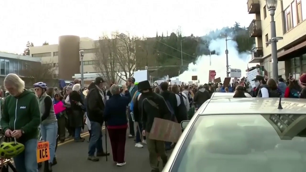 WATCH: Anti-ICE protesters in Portland shut down streets