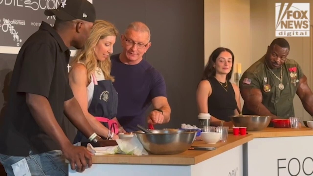 'American Kitchen' chef 'cracks' under pressure during chaotic egg challenge