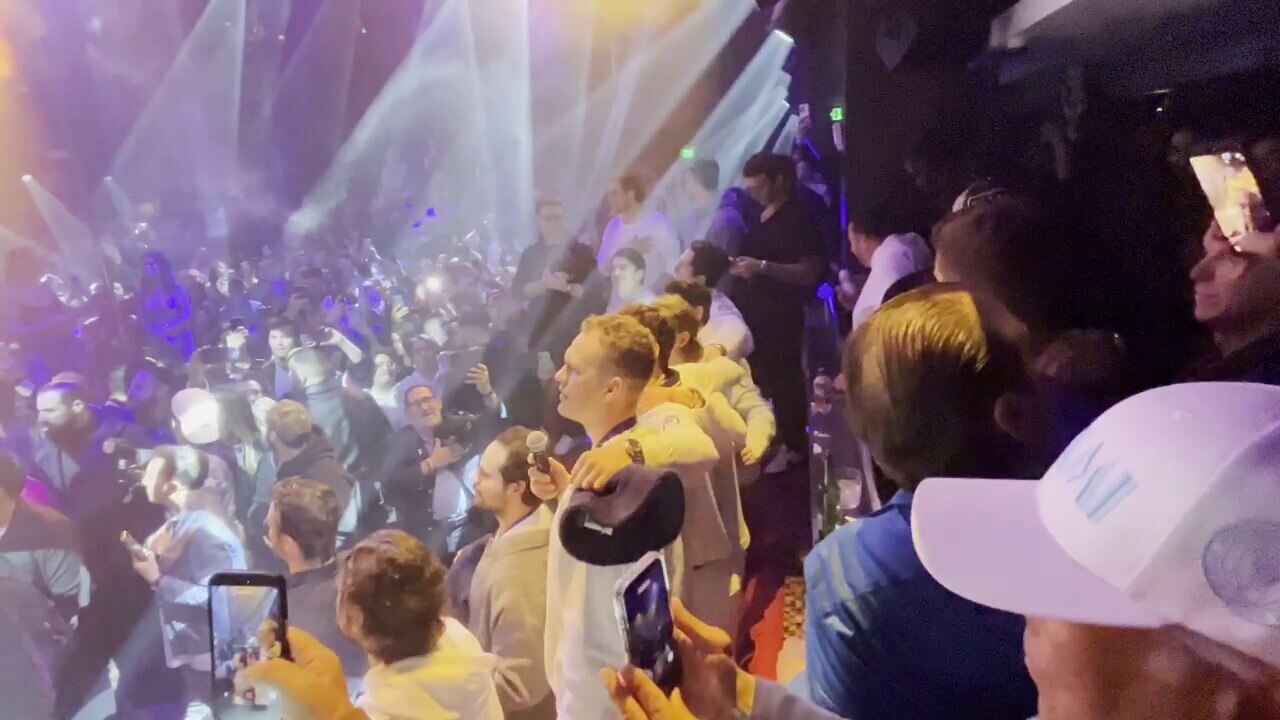 Team USA men's hockey players sing national anthem at famous Miami nightclub