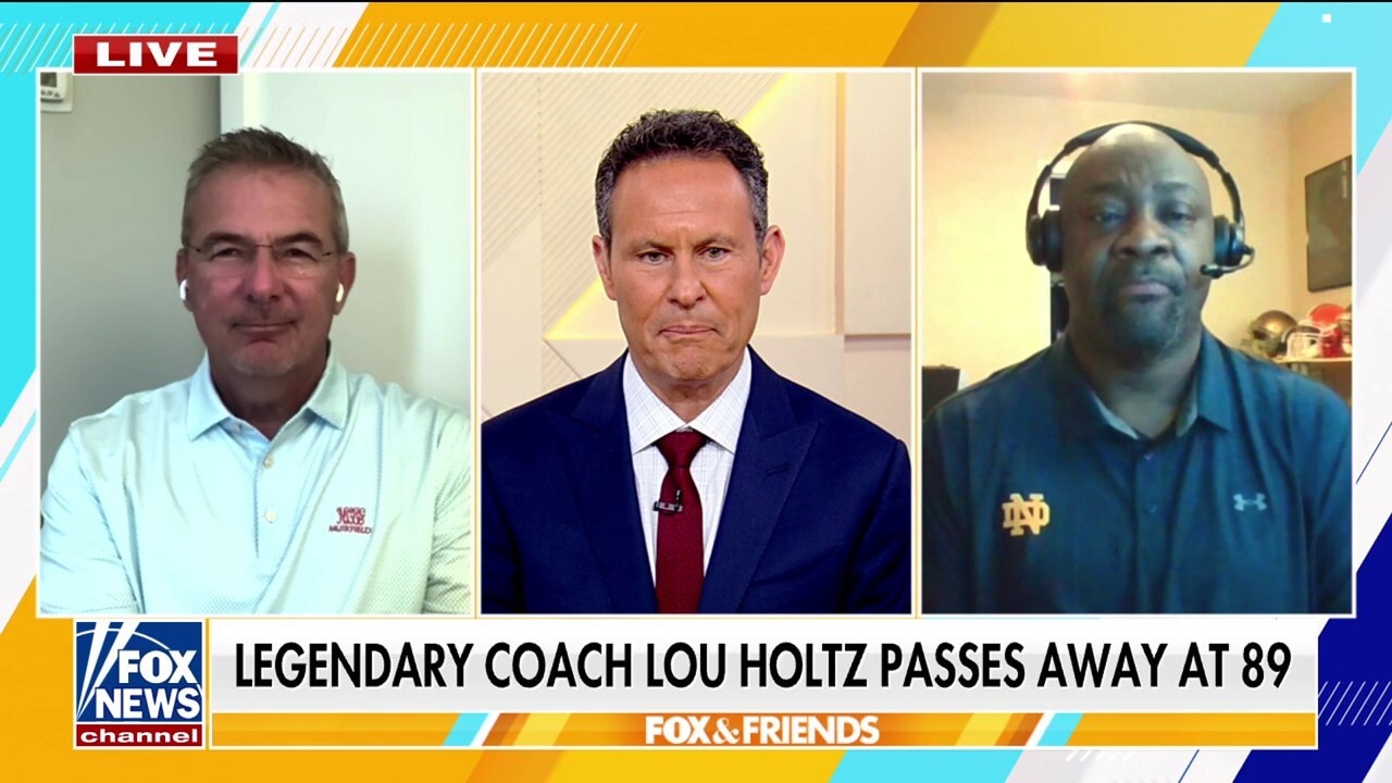 Urban Meyer, Irv Smith reflect on the life and legacy of 'old school' legend Lou Holtz