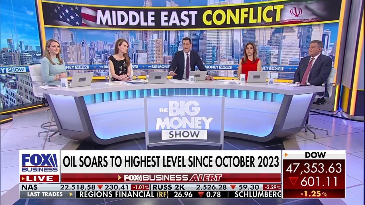 Trump administration weighs oil market intervention