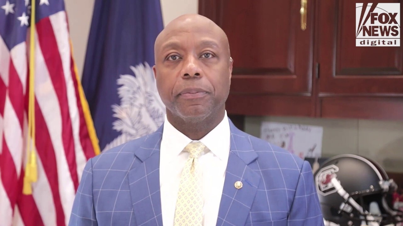 GOP Sen. Tim Scott unveils legislation pushing back against school lockdowns, union power