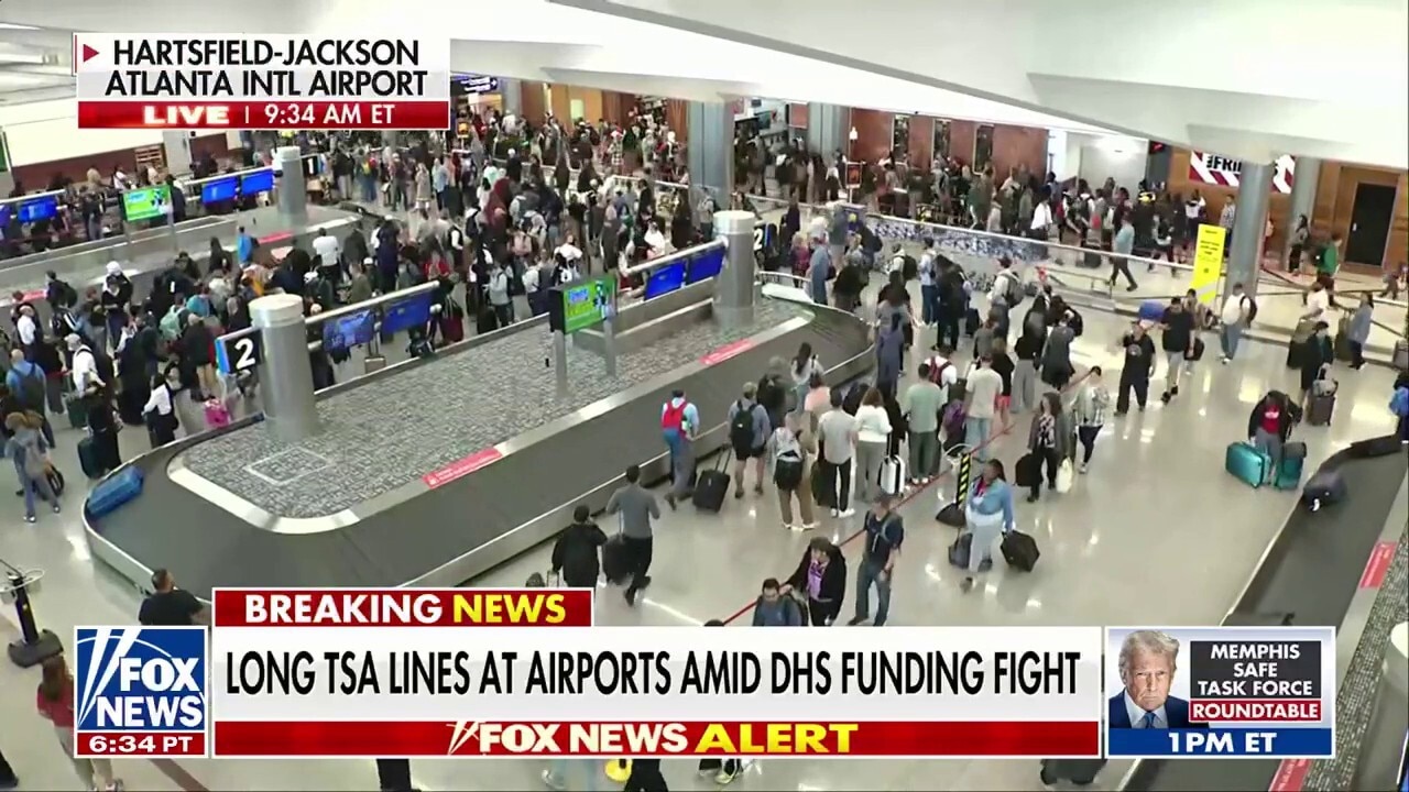 The system is at the 'breaking point': TSA union leader