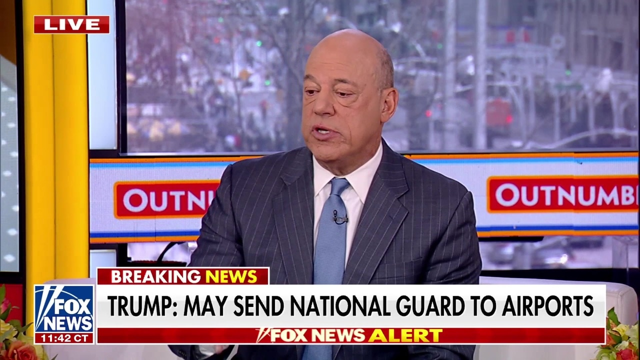 DHS shutdown causes airport chaos, TSA workers face hardship