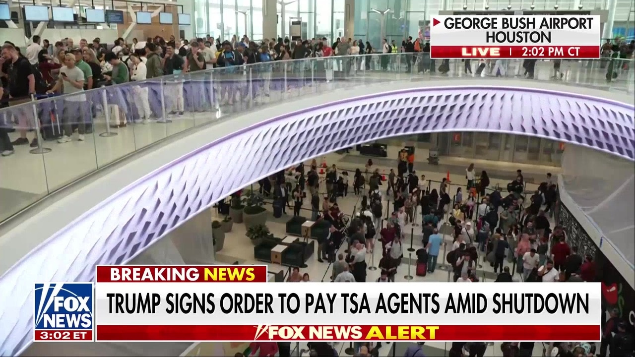 President Trump signs order to pay TSA agents amid shutdown