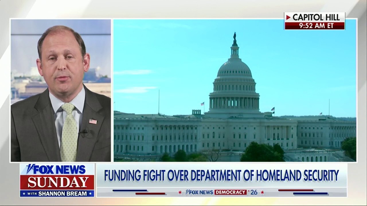 Rep. Barr vows to stop ‘radical left’ from defunding ICE, Border Patrol