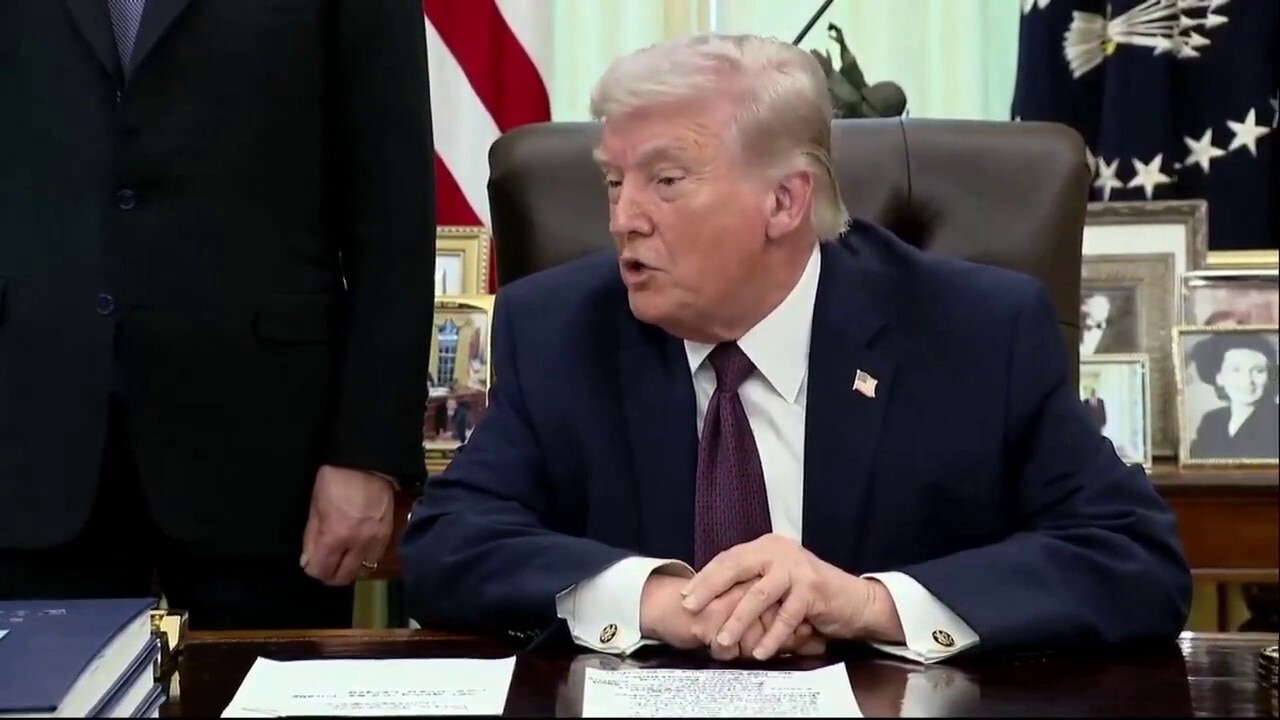 Trump calls reporter 'fresh' after interrupting answer