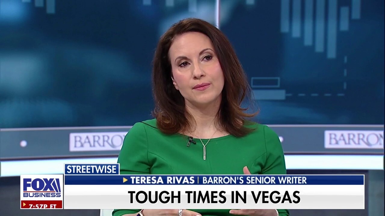 Online sports betting hits Las Vegas tourism