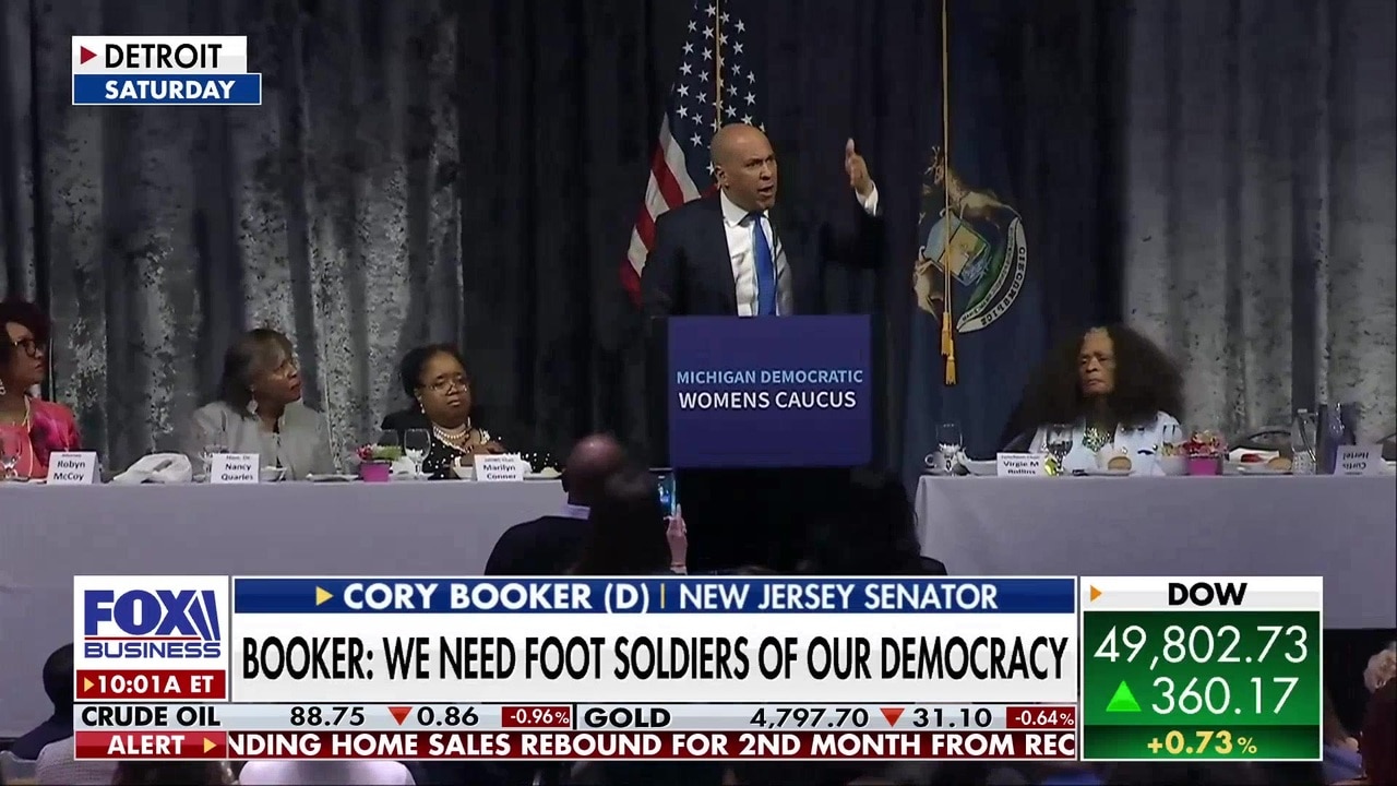 Stuart Varney blasts Cory Booker's 'extreme rhetoric,' questions Democrat strategy