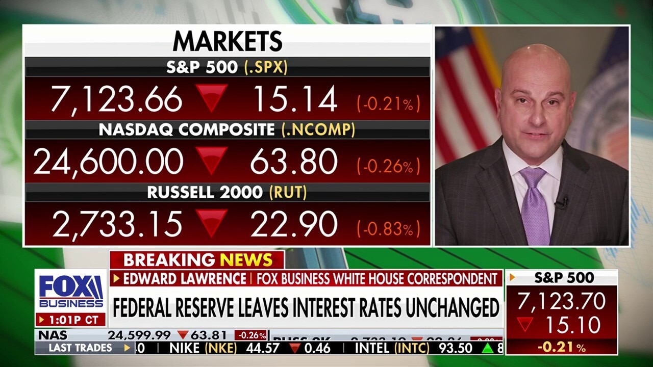 Fed leaves rates unchanged with four dissents