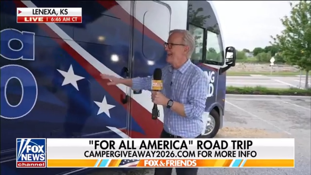 Steve Doocy tours RV in Kansas on the For All America road trip