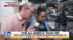 Steve Doocy makes massive Biscoff waffle sundae at Duffer's Restaurant
