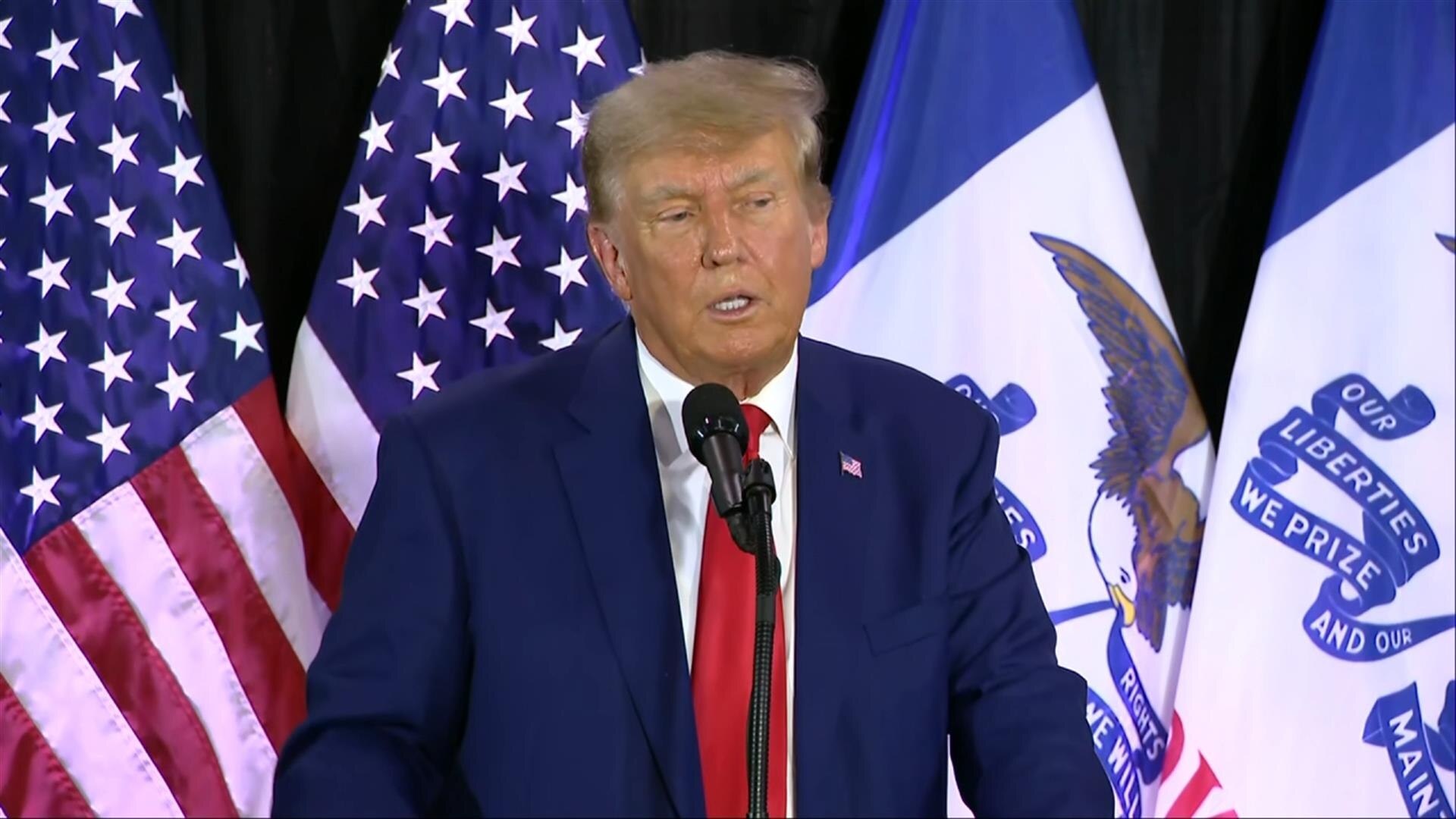 Donald Trump: Cedar Rapids, IA