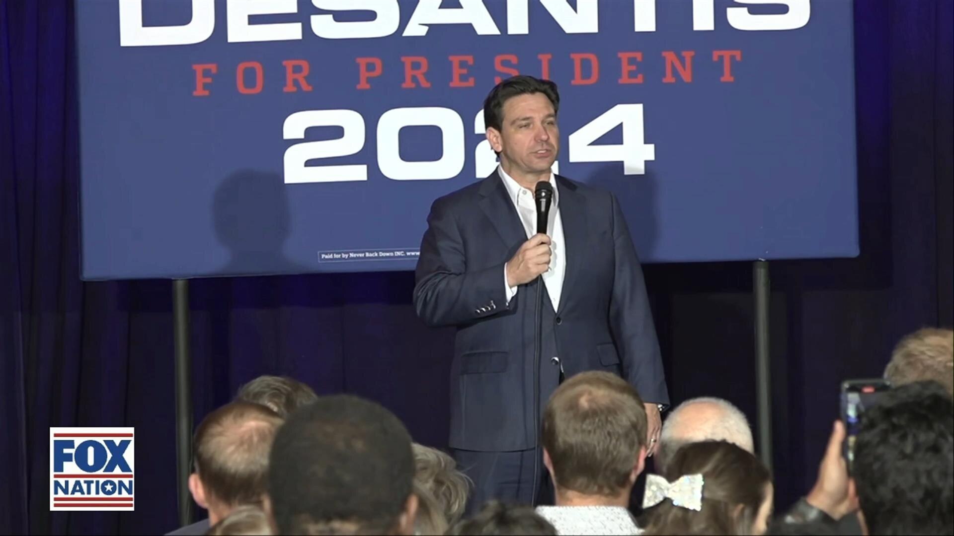 Ron DeSantis: Des Moines, IA