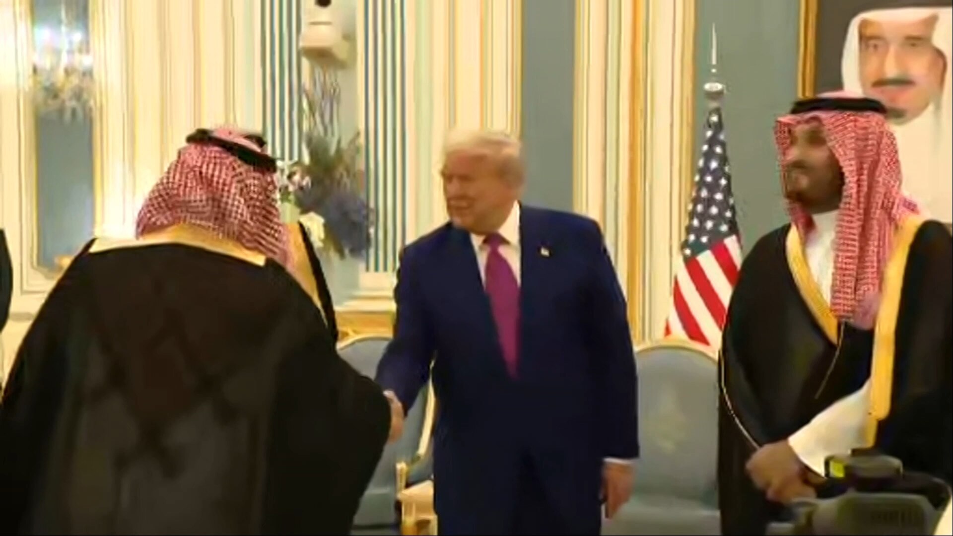 (5/13) Saudi Crown Prince Welcomes Trump