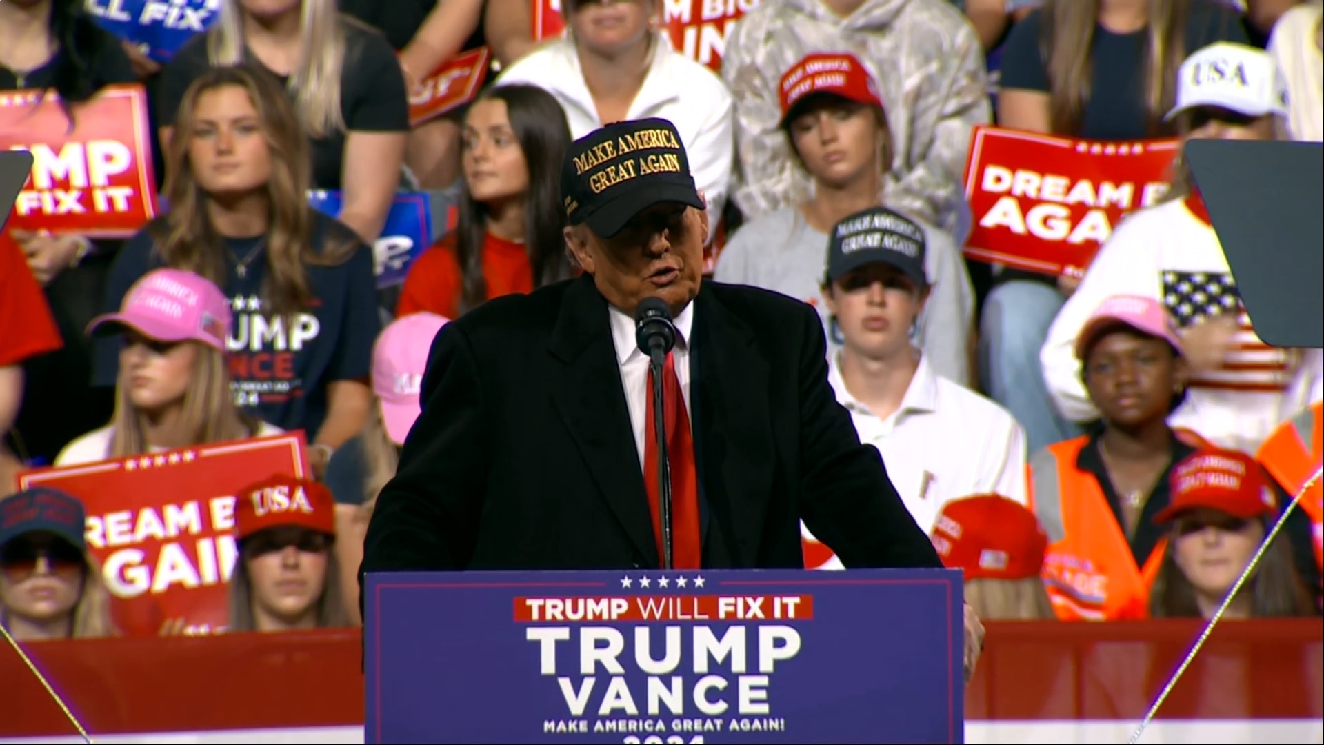 Donald Trump: Macon, GA