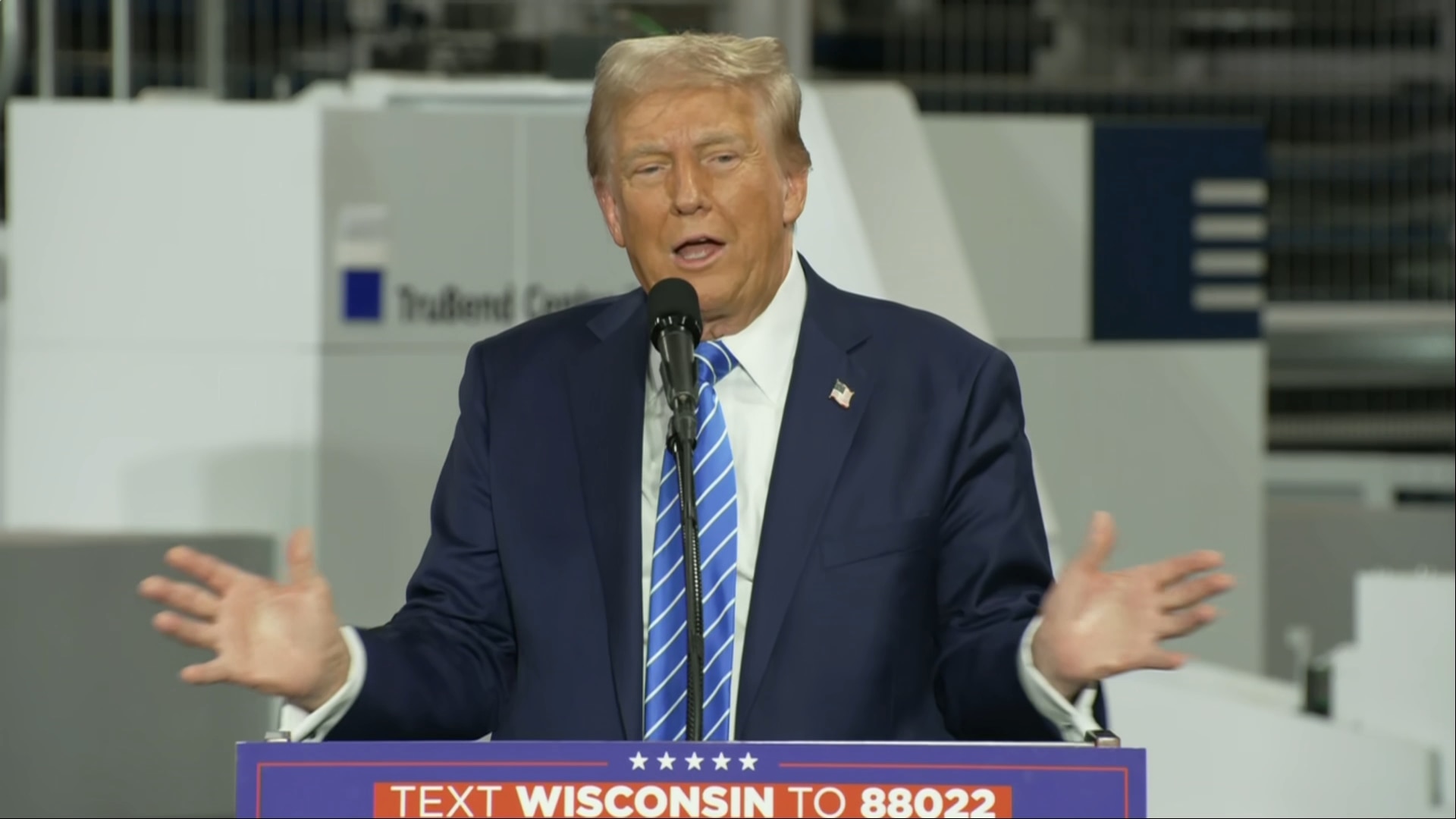 Donald Trump: Waunakee, WI