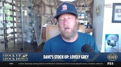 Dave Portnoy's horse, Lovely Grey, enters the Kentucky Oaks race