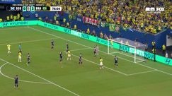 Forward's thunderous strike tests goalkeeper